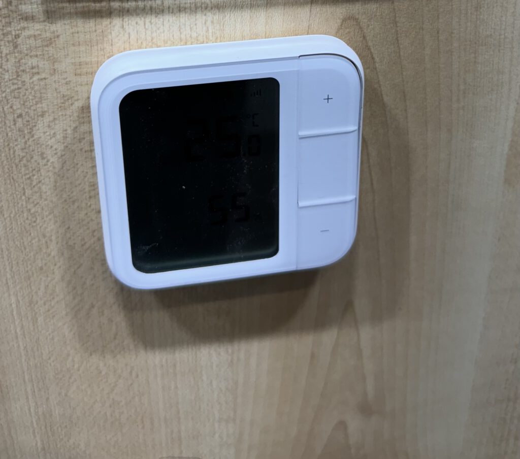 Aqara Climate Sensor W100